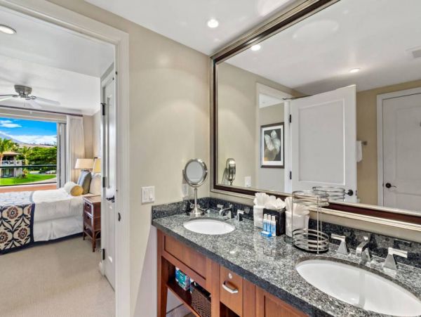 Kaanapali One Bedroom Condo Located On The Beach Sleeps 4