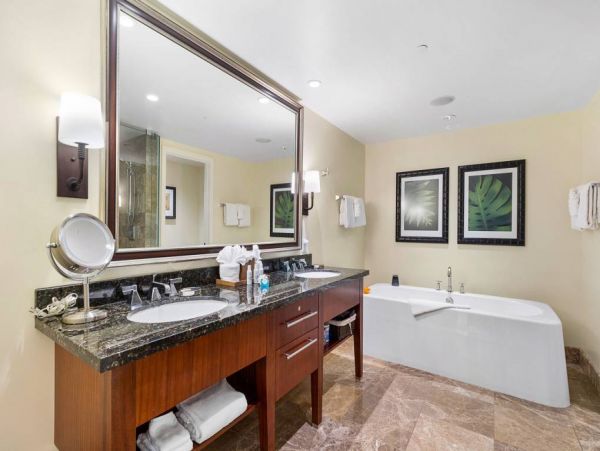 Luxury Vacation Accommodation Five Star Luxury Throughout