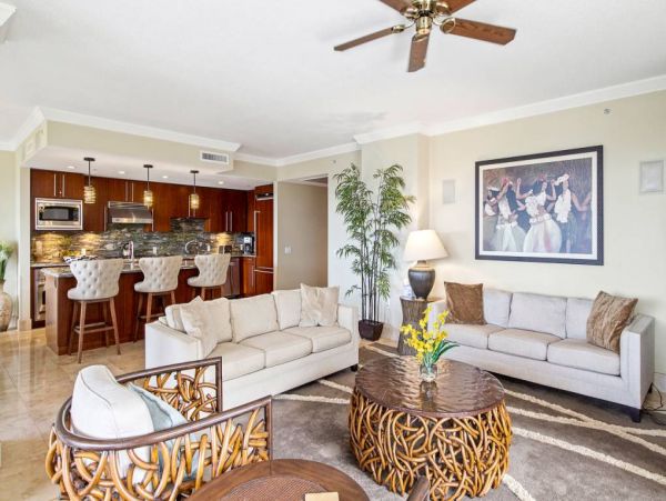Luxury Vacation Accommodation Five Star Luxury Throughout
