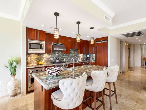 Luxury Vacation Accommodation Five Star Luxury Throughout