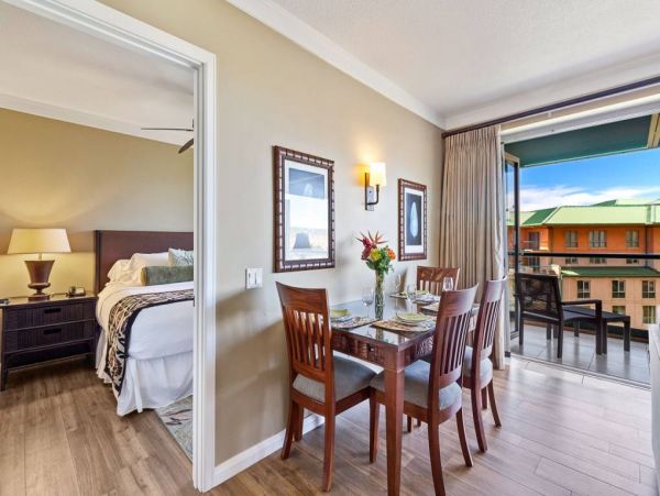 Beautiful Kaanapali Vacation Condo with Pool and Spa