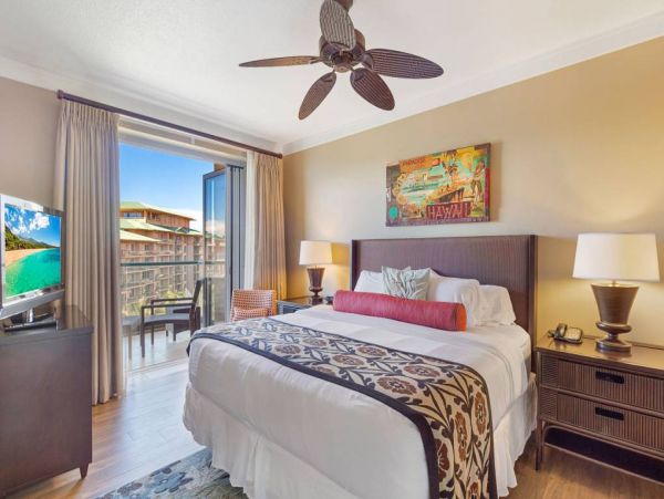 Beautiful Kaanapali Vacation Condo with Pool and Spa