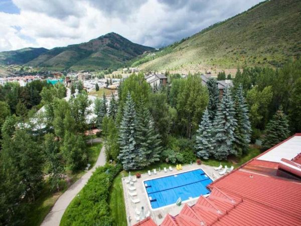 Vail Stylish Condo Excellent Amenities.