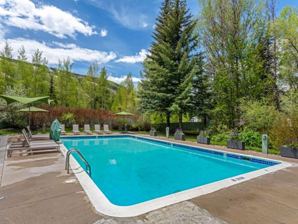 Vail Stylish Condo Excellent Amenities.