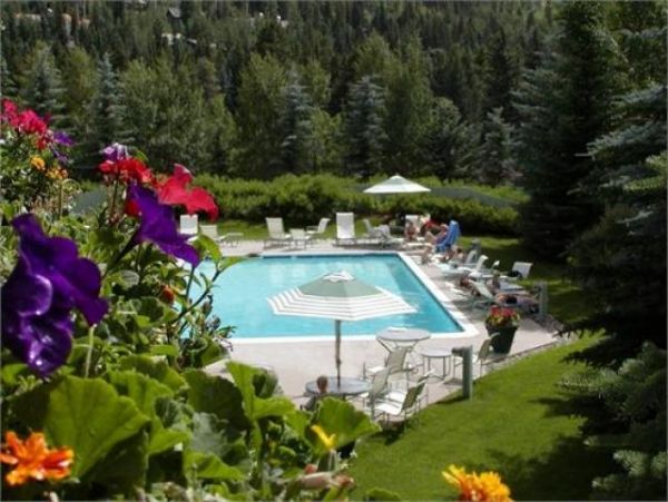 Vail Stylish Condo Excellent Amenities.