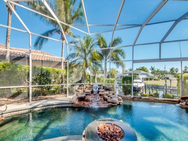 Three Bedrooms Canal Front Rental Home in Cape Coral