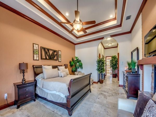 Three Bedrooms Canal Front Rental Home in Cape Coral