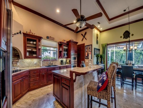 Three Bedrooms Canal Front Rental Home in Cape Coral