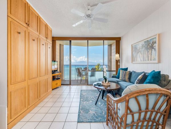 Oceanfront Lahaina Vacation Rental on Kahana Beach
