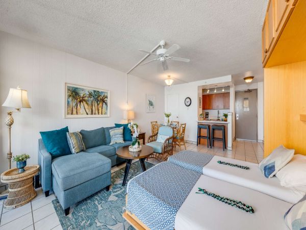 Oceanfront Lahaina Vacation Rental on Kahana Beach