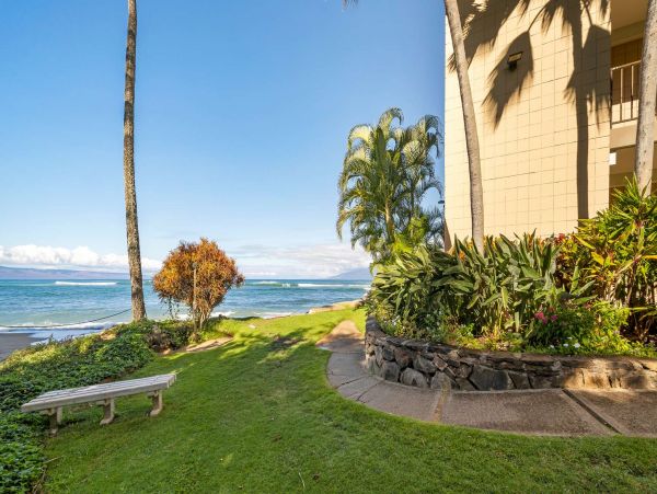 Oceanfront Lahaina Vacation Rental on Kahana Beach