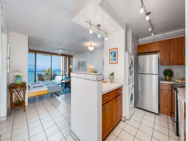 Oceanfront Lahaina Vacation Rental on Kahana Beach