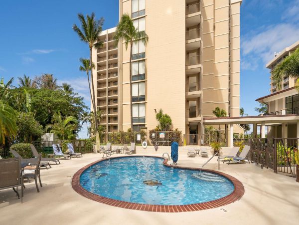 Oceanfront Lahaina Vacation Rental on Kahana Beach