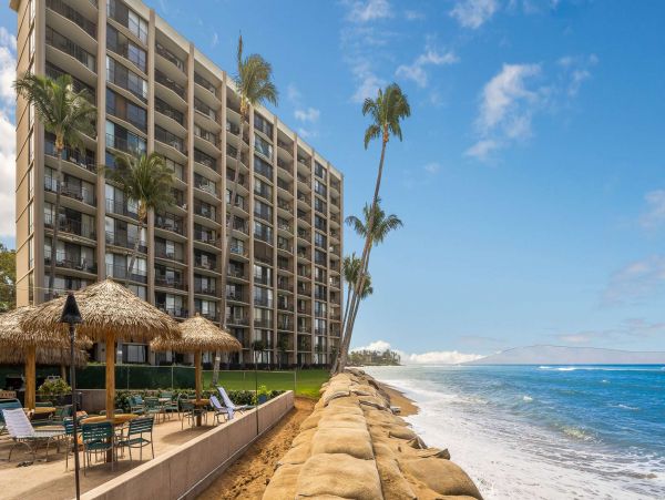 Oceanfront Lahaina Vacation Rental on Kahana Beach