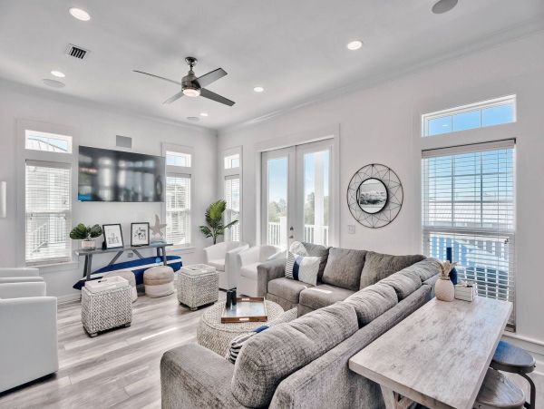 30A Florida Luxury Vacation Rental - Gulf Coast Beach House with Pool & Carriage House