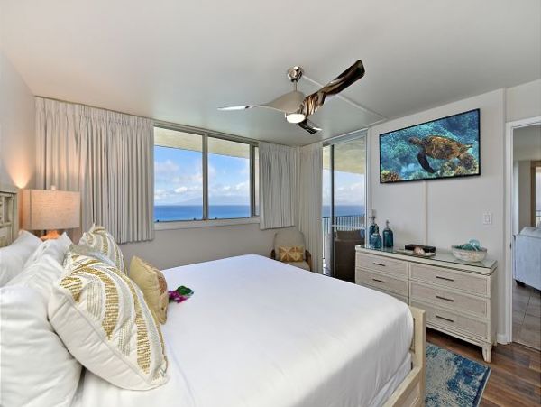12th Floor Penthouse in Kahana with Great Ocean Views