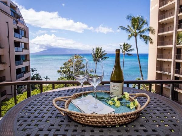 Luxurious Maui Vacation Rental with Ocean Views & Prime Location