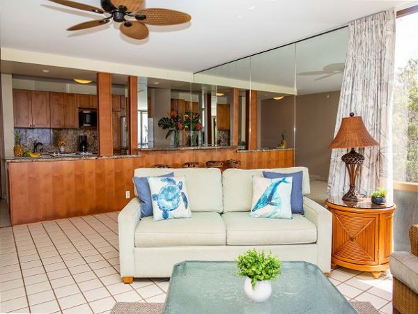 Luxurious Maui Vacation Rental with Ocean Views & Prime Location