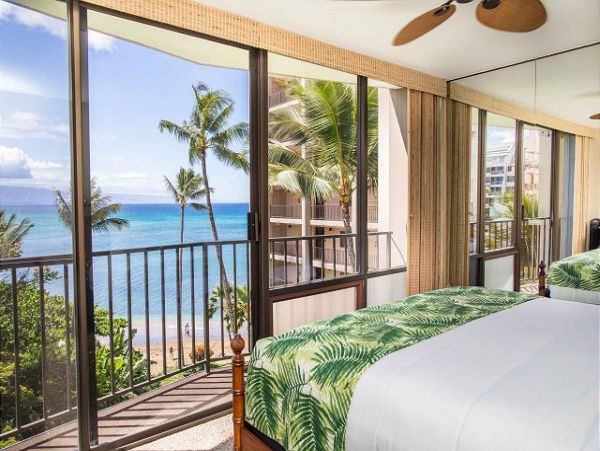 Luxurious Maui Vacation Rental with Ocean Views & Prime Location