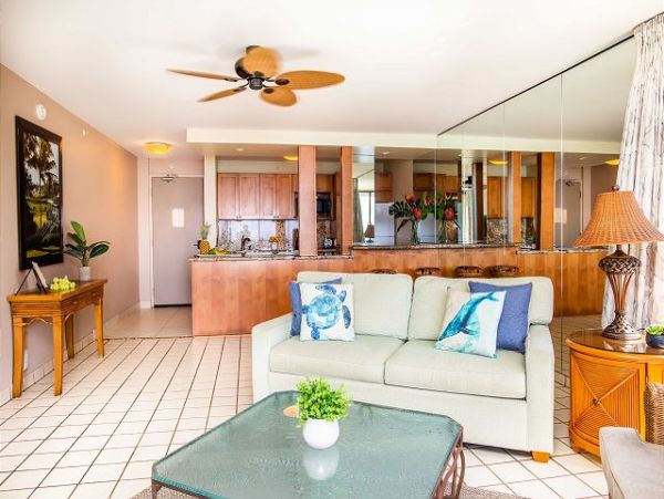Luxurious Maui Vacation Rental with Ocean Views & Prime Location