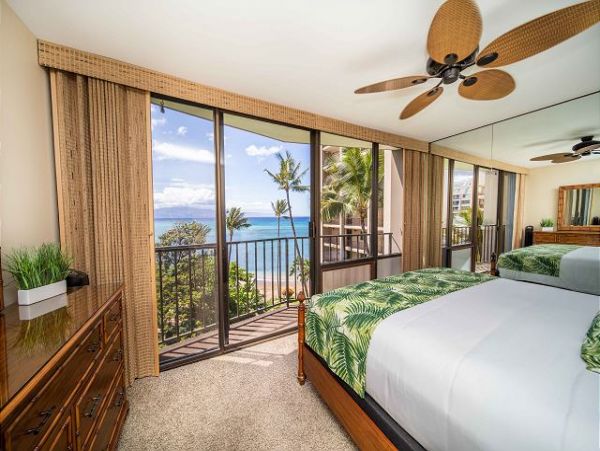 Luxurious Maui Vacation Rental with Ocean Views & Prime Location