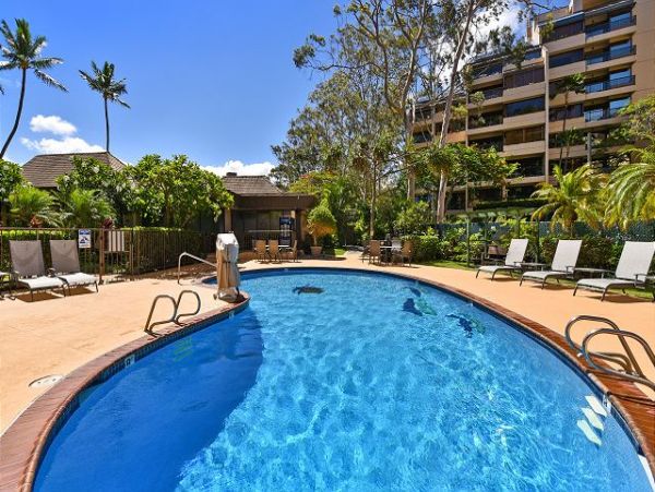 Luxurious Maui Vacation Rental with Ocean Views & Prime Location