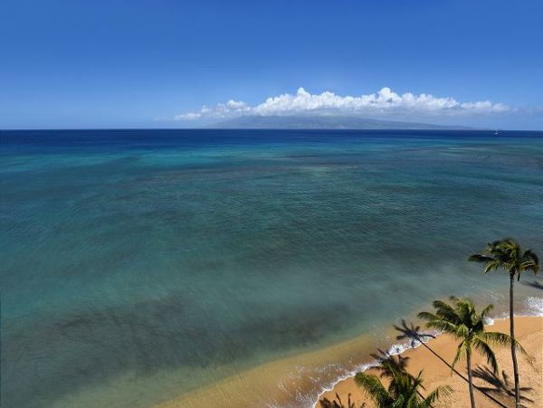 Luxurious Maui Vacation Rental with Ocean Views & Prime Location