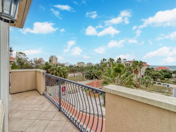 Deluxe Thirteen Bedroom Vacation Home in Miramar Beach