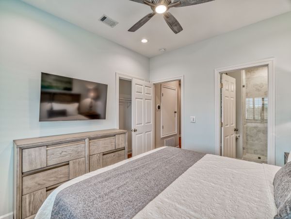 Deluxe Thirteen Bedroom Vacation Home in Miramar Beach