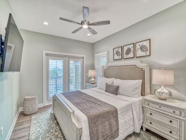 Deluxe Thirteen Bedroom Vacation Home in Miramar Beach