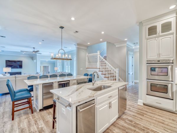 Deluxe Thirteen Bedroom Vacation Home in Miramar Beach