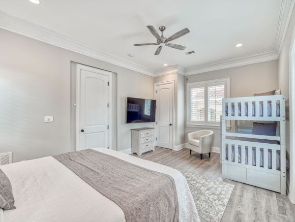 Deluxe Thirteen Bedroom Vacation Home in Miramar Beach