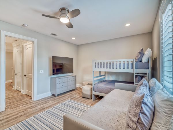 Deluxe Thirteen Bedroom Vacation Home in Miramar Beach
