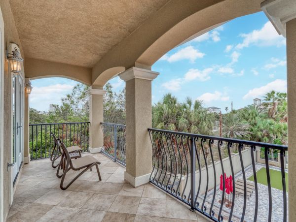 Deluxe Thirteen Bedroom Vacation Home in Miramar Beach