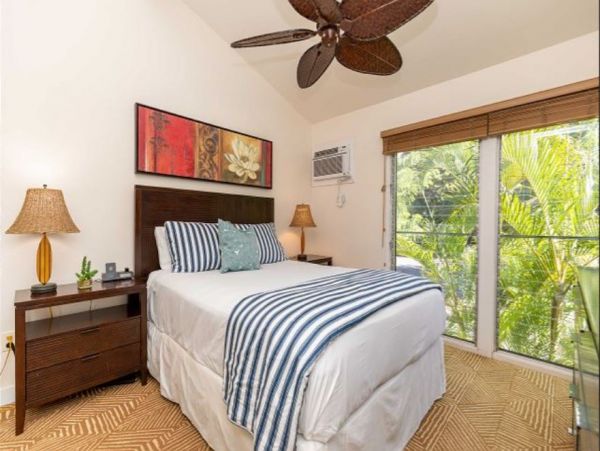 Lahaina Spacious Condo