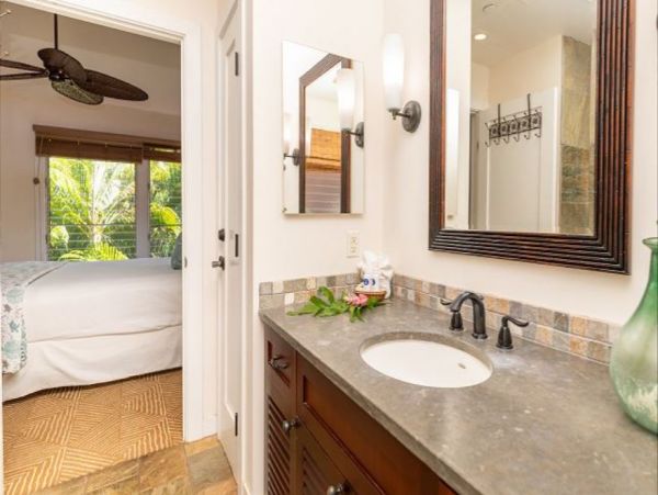 Lahaina Spacious Condo