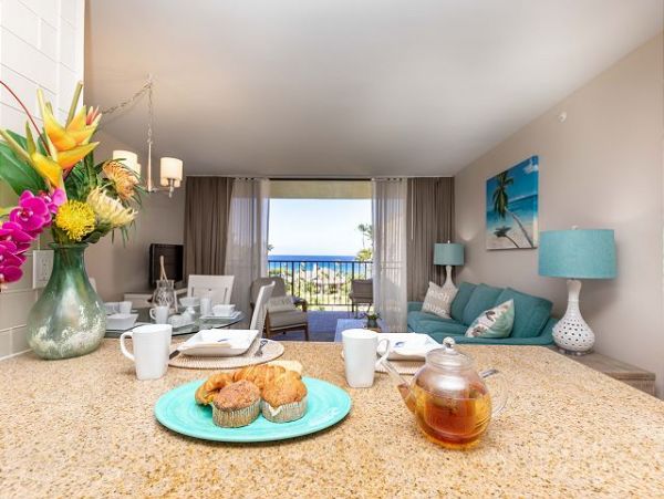 Two Bedroom Vacation Condo on Kaanapali Sleeps 6 Guests