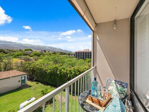 Great Location Two Bedroom Vacation Condo In Kihei