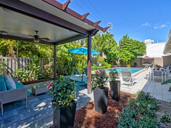 Less than 1 Min Walk to Beach Luxury Fort Lauderdale