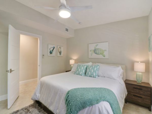 Less than 1 Min Walk to Beach Luxury Fort Lauderdale