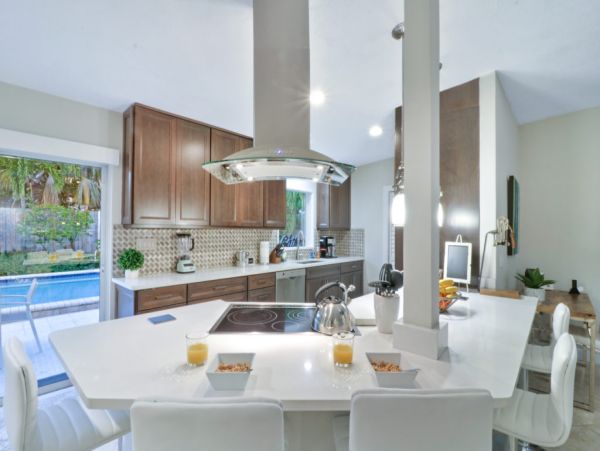 Less than 1 Min Walk to Beach Luxury Fort Lauderdale