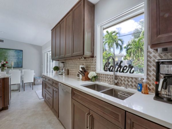 Less than 1 Min Walk to Beach Luxury Fort Lauderdale
