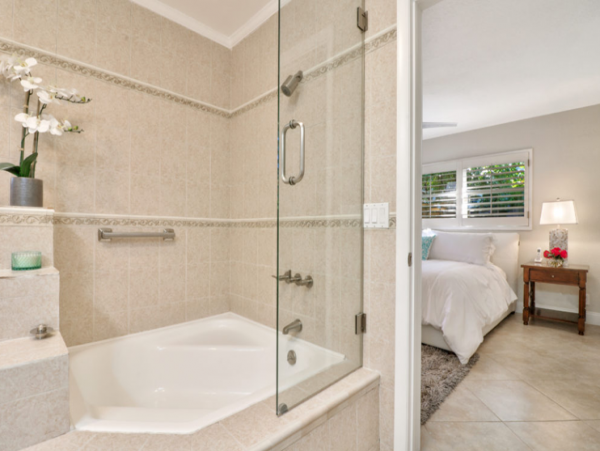 Less than 1 Min Walk to Beach Luxury Fort Lauderdale