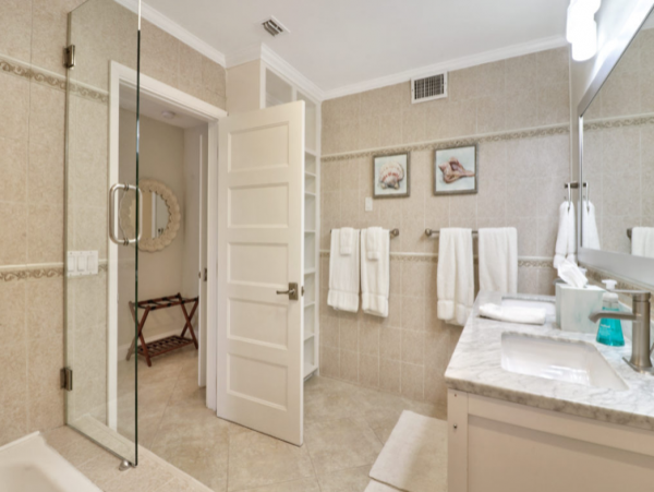 Less than 1 Min Walk to Beach Luxury Fort Lauderdale
