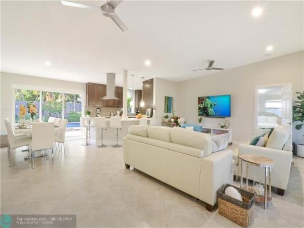 Less than 1 Min Walk to Beach Luxury Fort Lauderdale