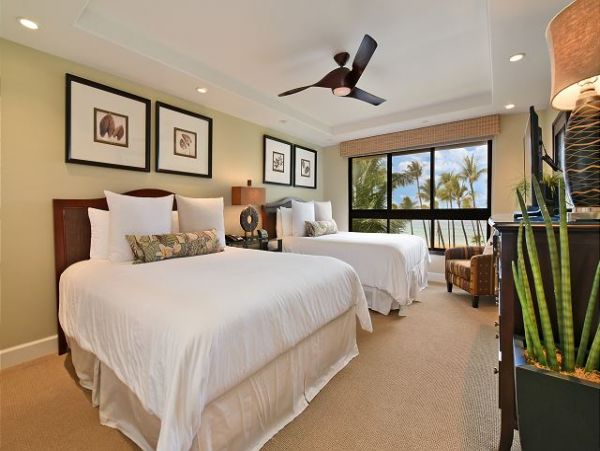 Beachfront Two Bedroom Rental Condo in Kaanapali