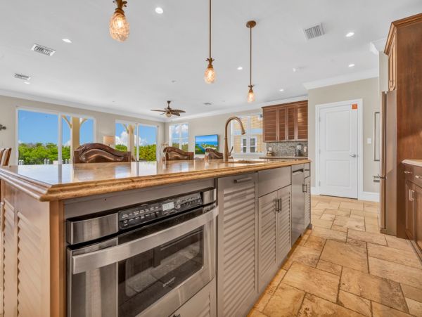 Luxury Waterfront Vacation Home with Pool Sleeps 14 Guests