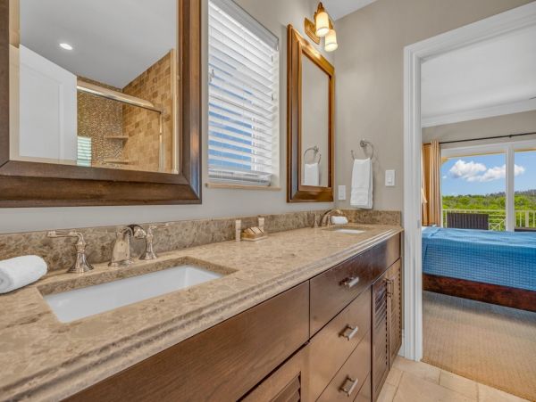 Luxury Waterfront Vacation Home with Pool Sleeps 14 Guests