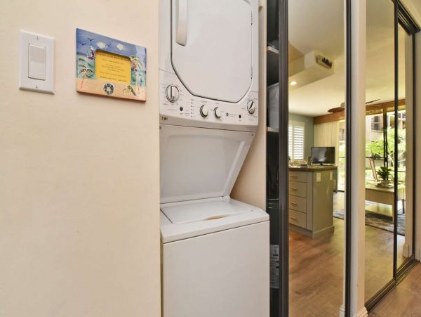 CORNER UNIT MAUI 1 BEDROOM CONDO