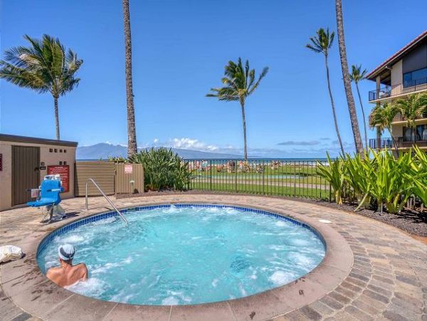 CORNER UNIT MAUI 1 BEDROOM CONDO